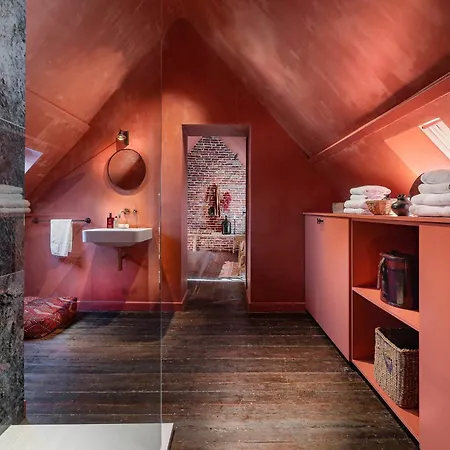 Splinternieuwe In Oud Bankgebouw Vakantiehuis