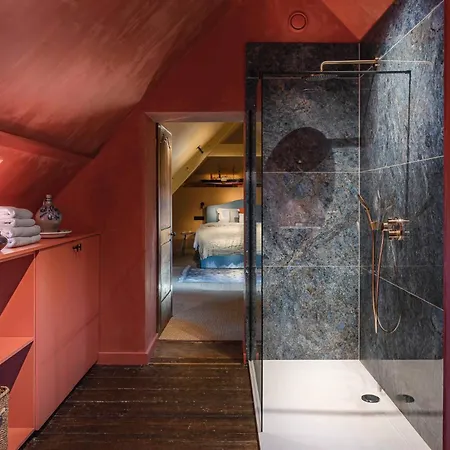 Vakantiehuis Splinternieuwe In Oud Bankgebouw *